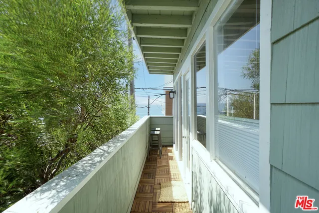 a picture of a glass door