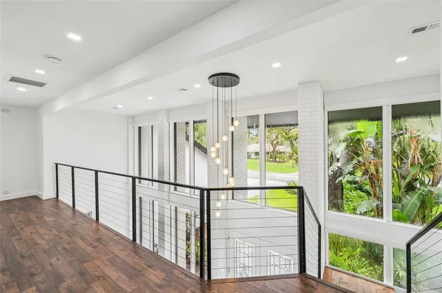 $950,000 | 4392 Brandywine Drive, Sarasota, FL 34241