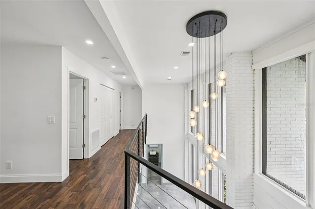 $950,000 | 4392 Brandywine Drive, Sarasota, FL 34241