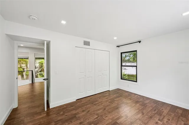 $950,000 | 4392 Brandywine Drive, Sarasota, FL 34241