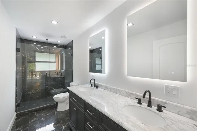 $950,000 | 4392 Brandywine Drive, Sarasota, FL 34241