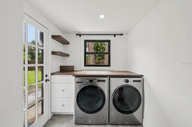 $950,000 | 4392 Brandywine Drive, Sarasota, FL 34241