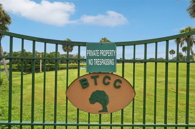 $950,000 | 4392 Brandywine Drive, Sarasota, FL 34241