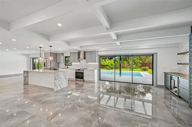 $950,000 | 4392 Brandywine Drive, Sarasota, FL 34241