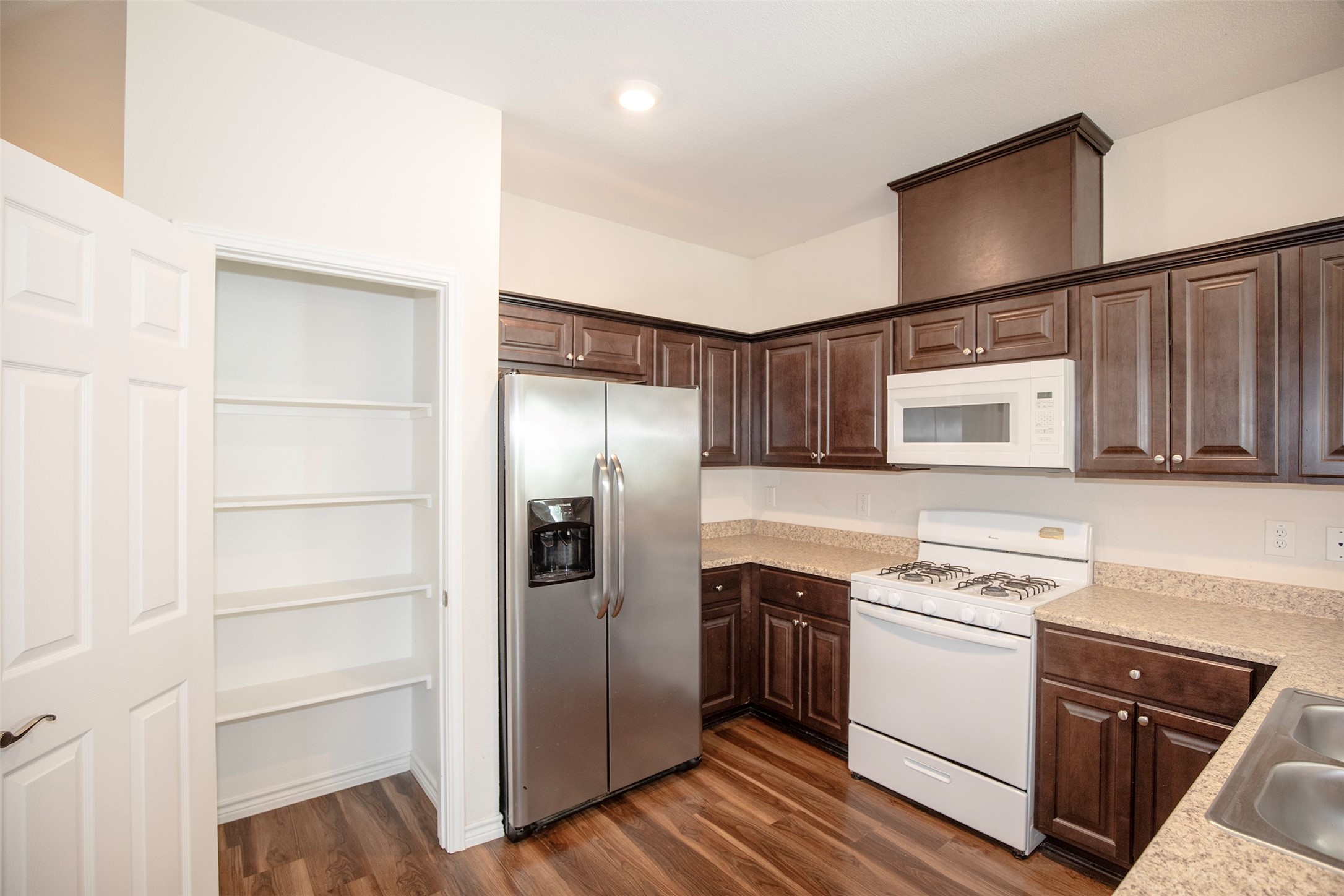 1125 Lake Road La Marque, TX 77568 - Photo 11 of 26 The kitchen boasts a large pantry.