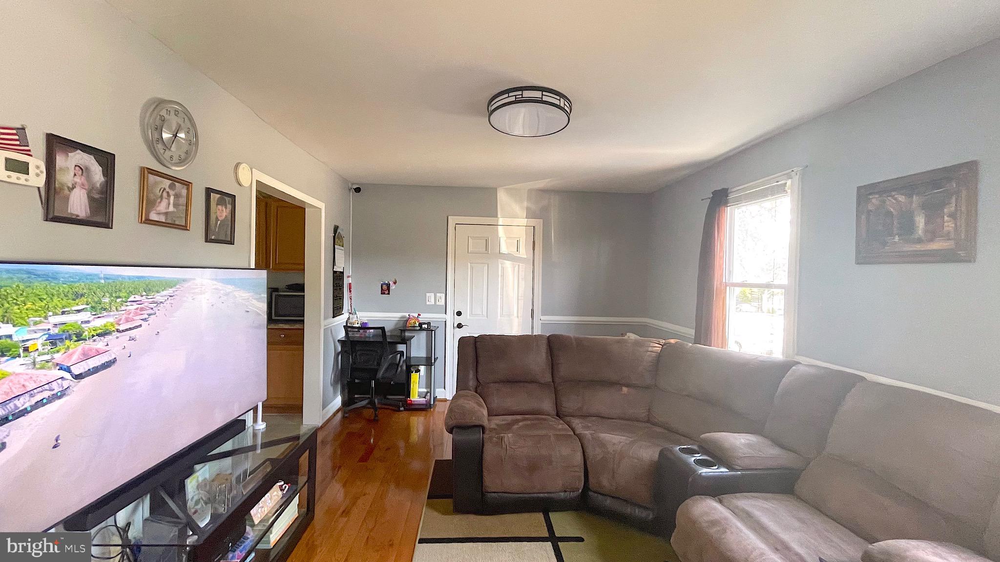 6918 Annapolis Road Hyattsville, MD 20784 - Photo 14 of 34