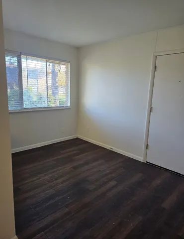 $1,050 | 3304 Red River Street, Unit 206, Austin, TX 78705