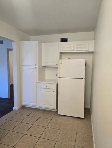 $1,050 | 3304 Red River Street, Unit 206, Austin, TX 78705