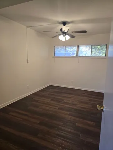 $1,050 | 3304 Red River Street, Unit 206, Austin, TX 78705