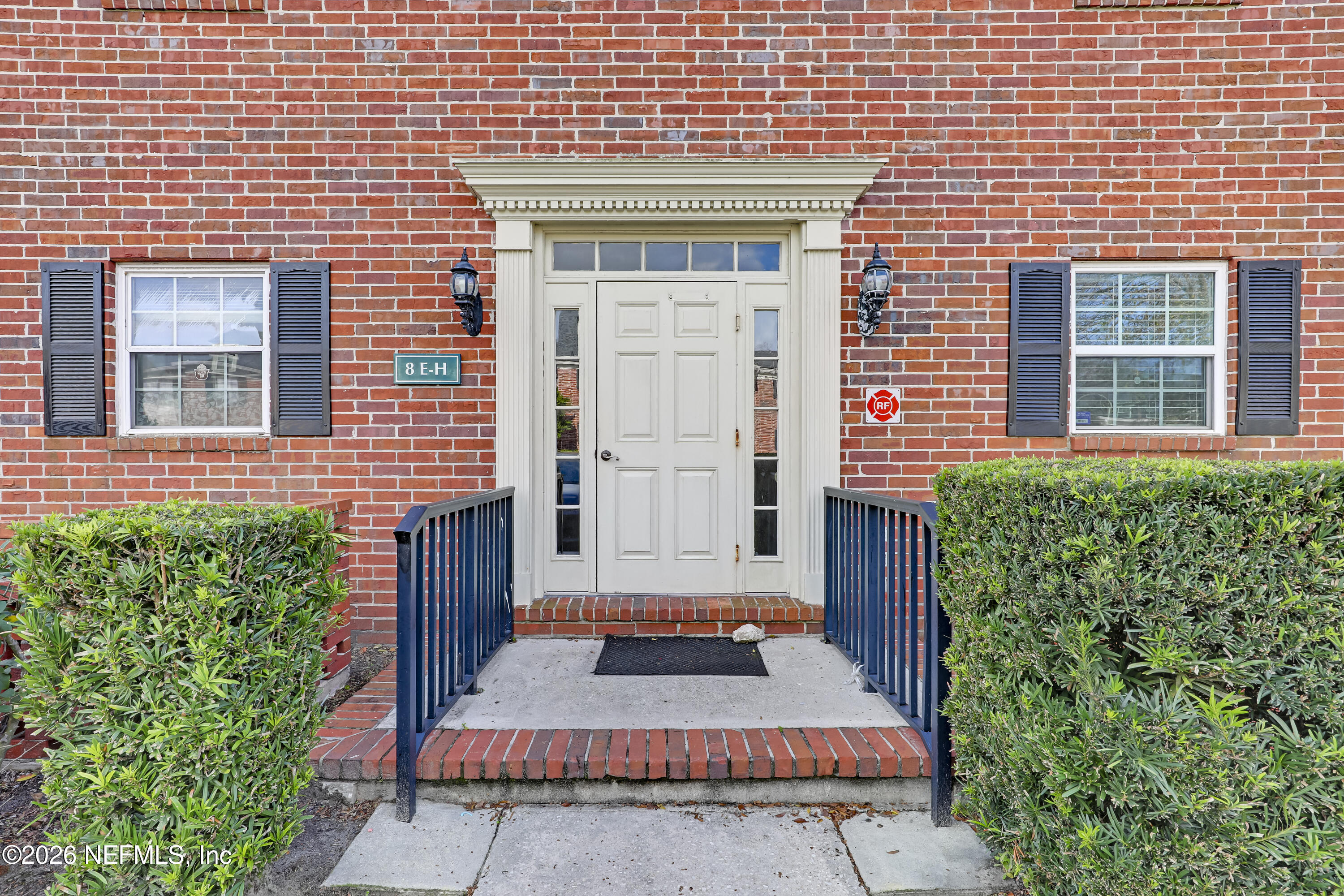 4915 Baymeadows Road, Unit 8H Jacksonville, FL 32217 - Photo 7 of 40 06 Front Entrance