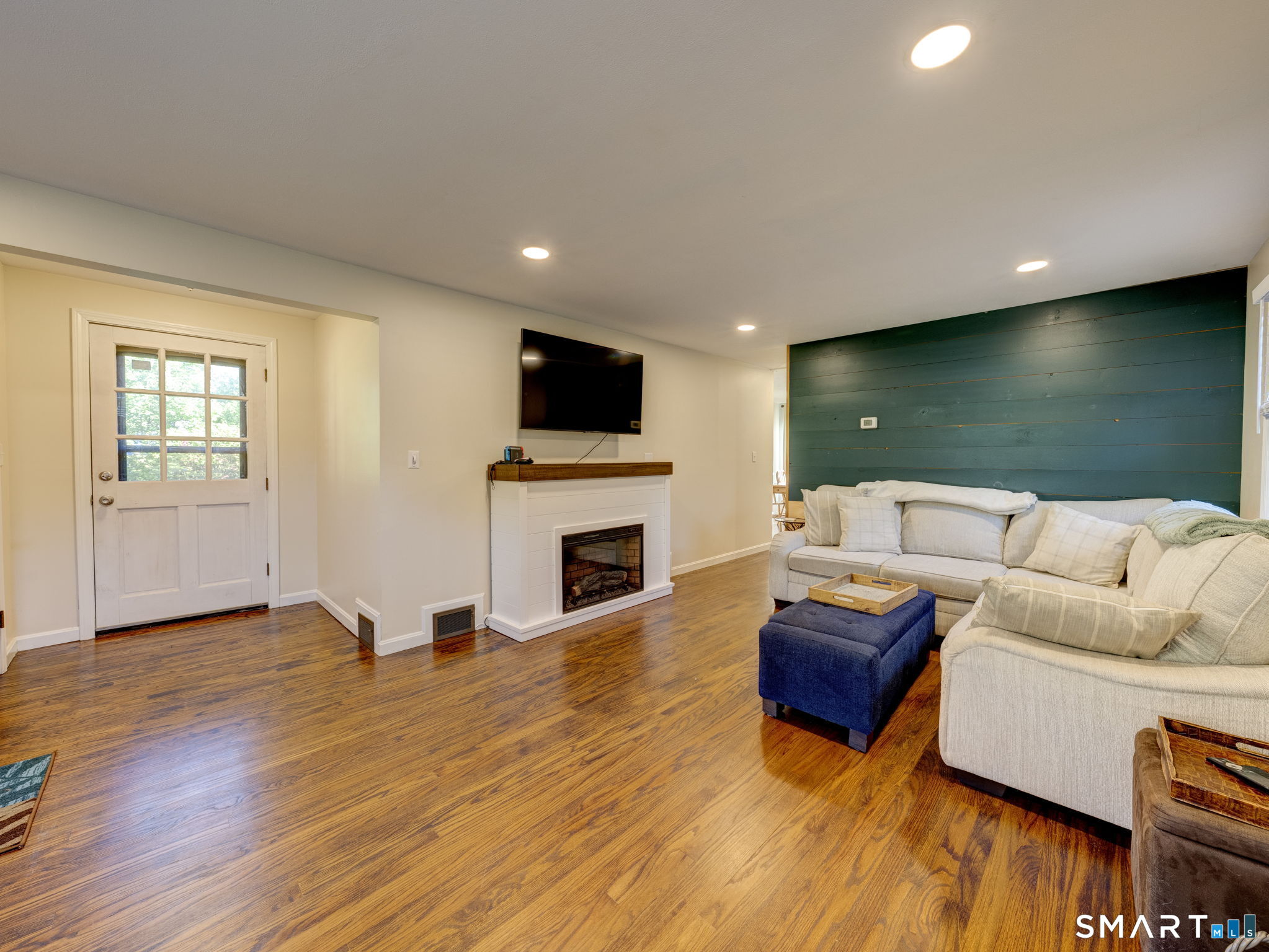 67 Mayflower Road Windsor, CT 06095 - Photo 14 of 40 Gallery Image 14