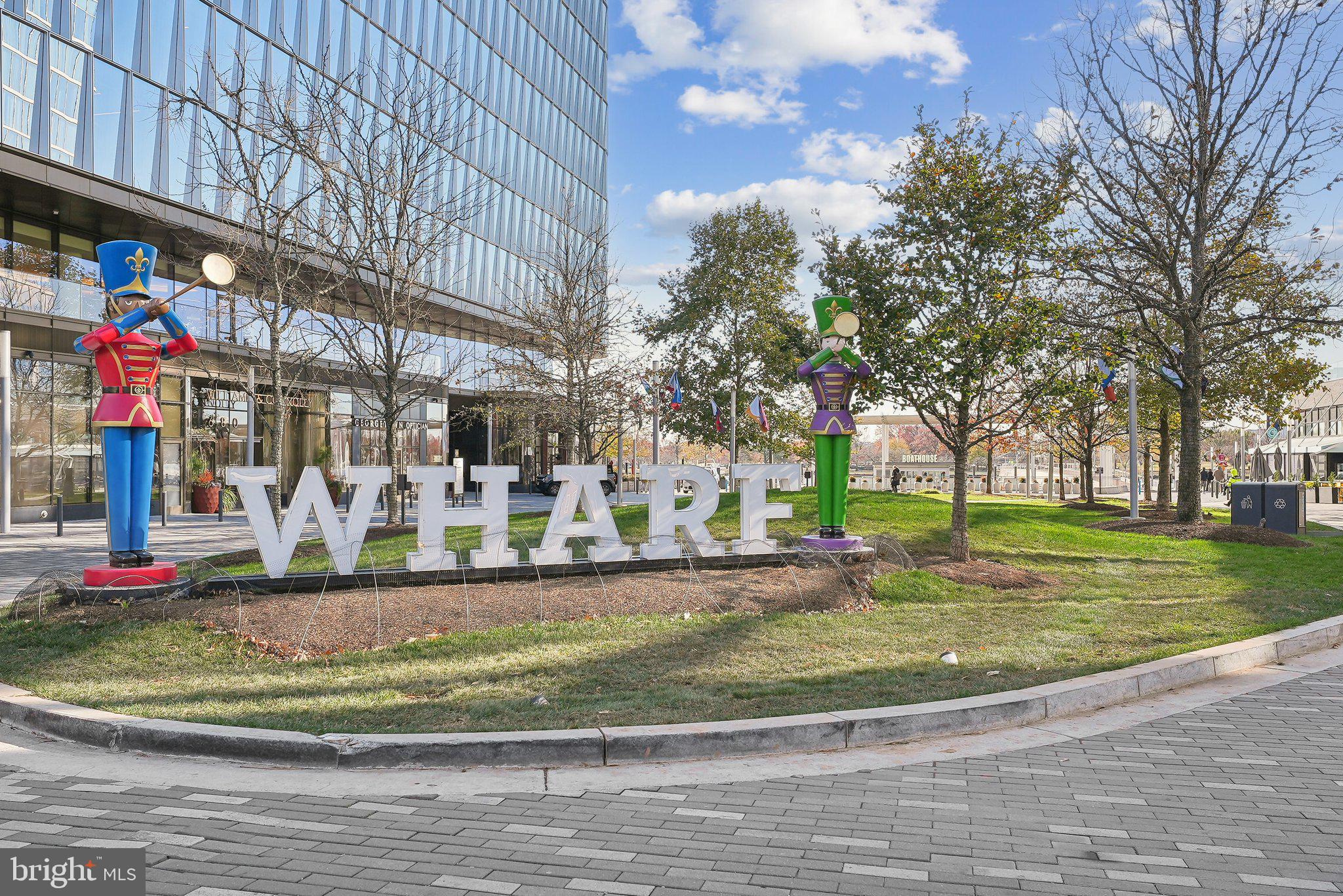 350 G Street Southwest, Unit N302 Washington, DC 20024 - Photo 26 of 32 a view of a park with tree s