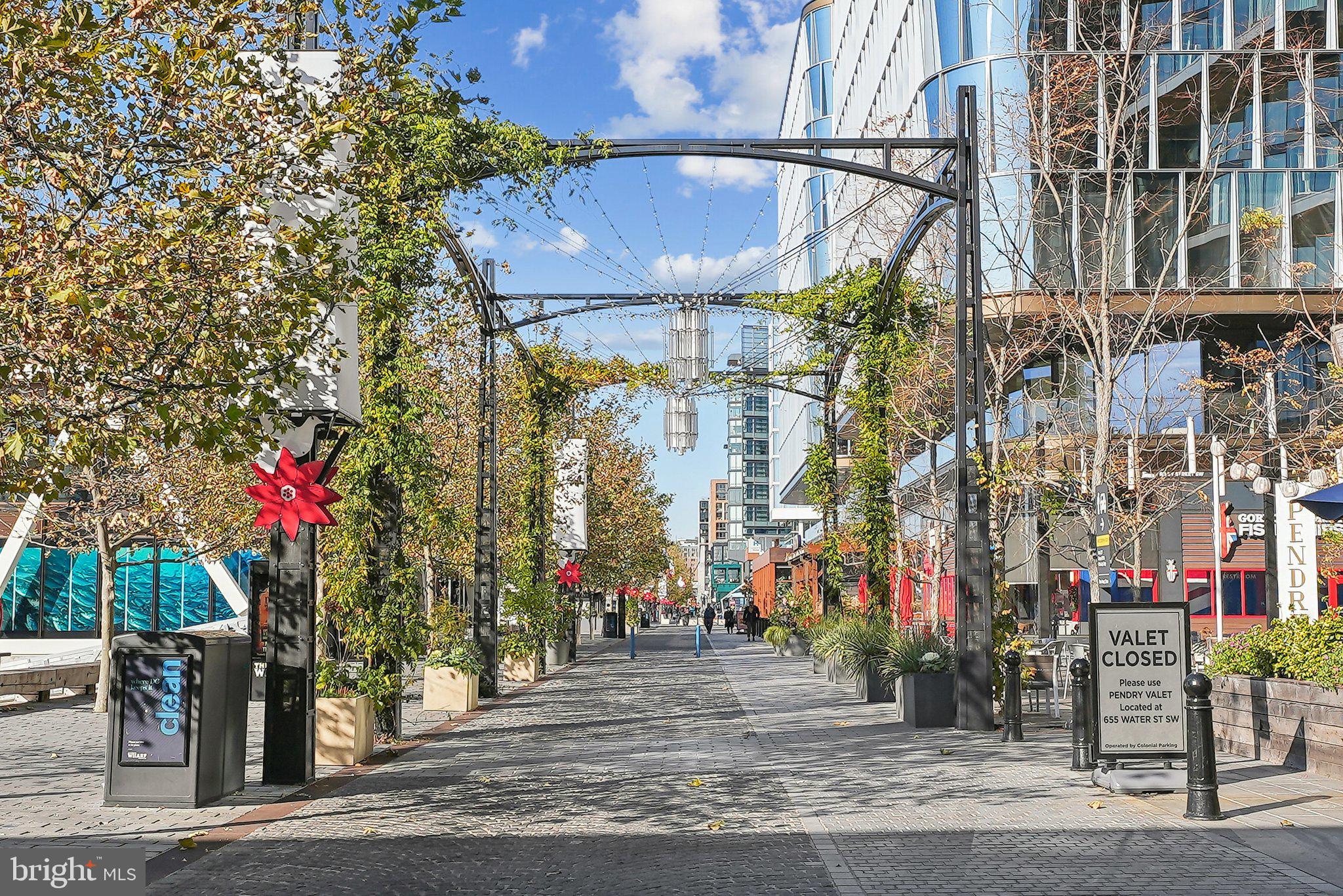 350 G Street Southwest, Unit N302 Washington, DC 20024 - Photo 27 of 32 a front view of a building with street view