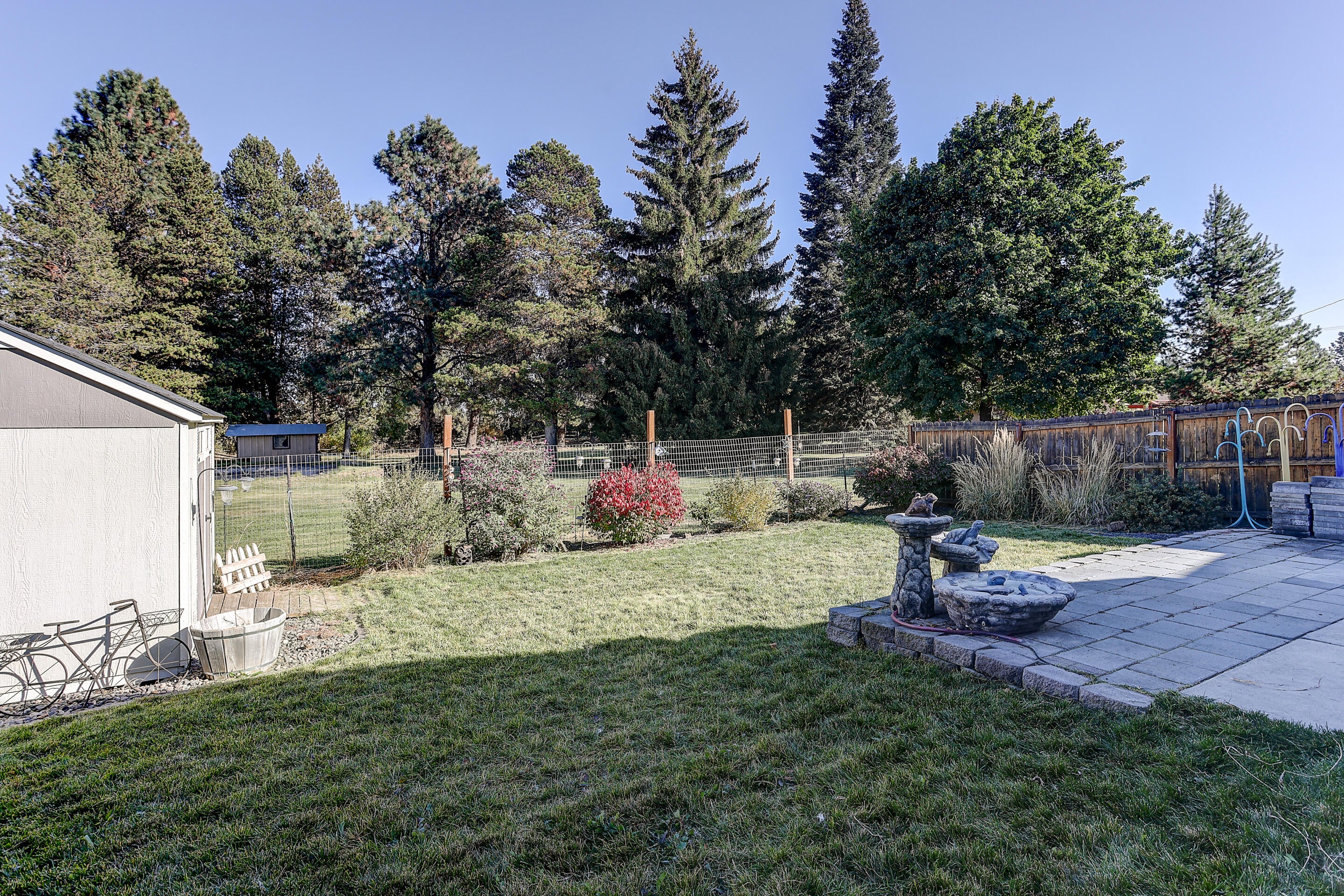 62014 Dantili Road Bend, OR 97701 - Photo 23 of 24 62014 Dantili Road-28