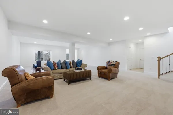 $879,900 | 121 Milkweed Drive, White Post, VA 22663