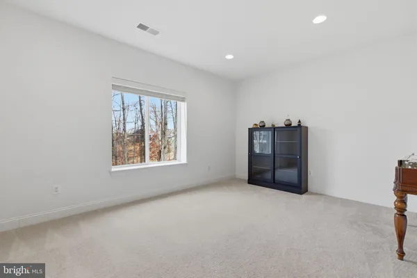 $879,900 | 121 Milkweed Drive, White Post, VA 22663