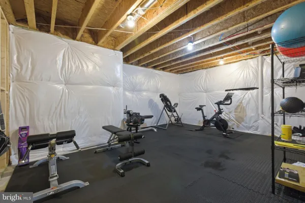 $879,900 | 121 Milkweed Drive, White Post, VA 22663