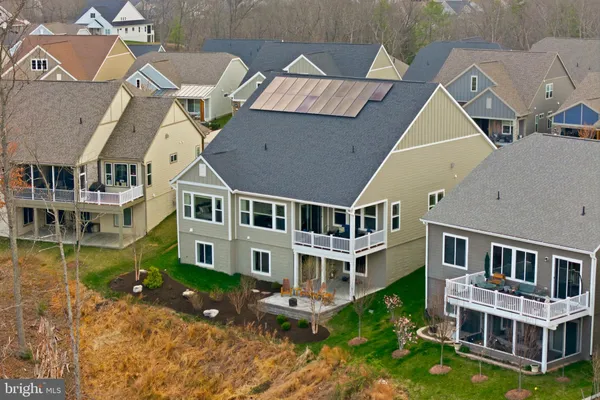 $879,900 | 121 Milkweed Drive, White Post, VA 22663