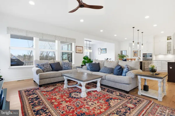 $879,900 | 121 Milkweed Drive, White Post, VA 22663