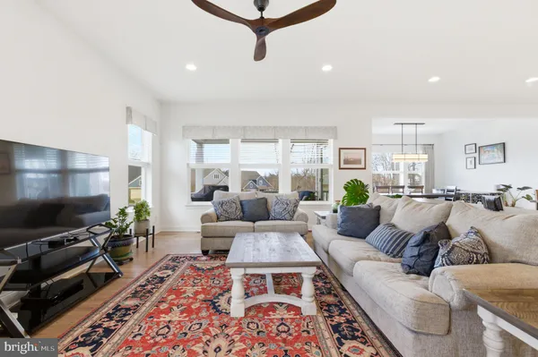 $879,900 | 121 Milkweed Drive, White Post, VA 22663