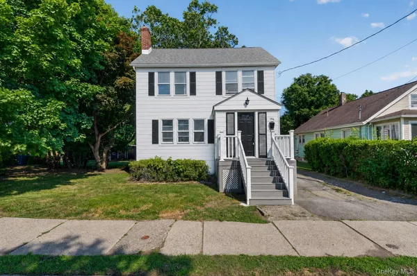 $299,900 | 196 Cottage Street, Middletown, NY 10940