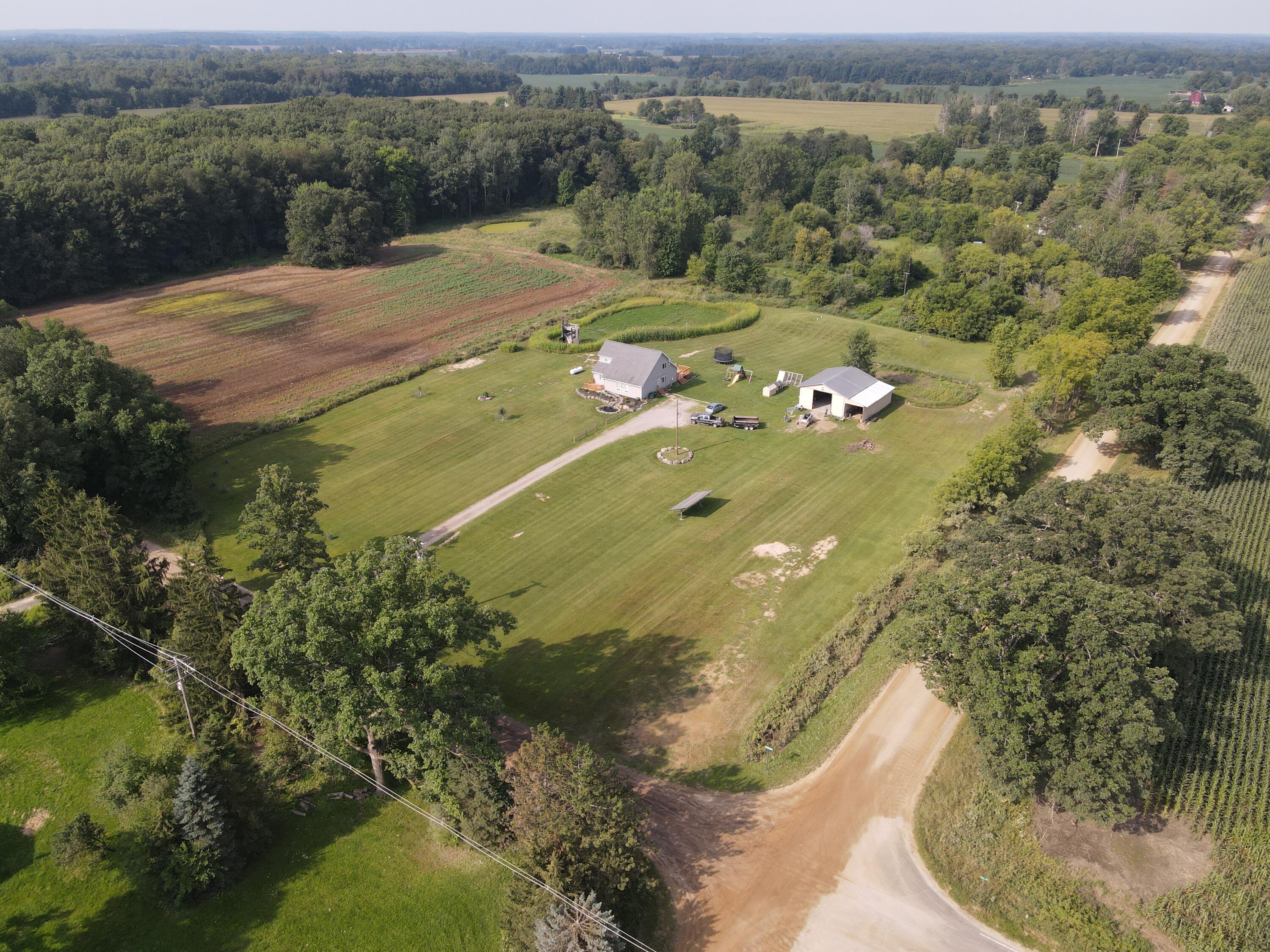 11951 Rathbon Road Byron, MI 48418 - Photo 4 of 70 DJI_0548