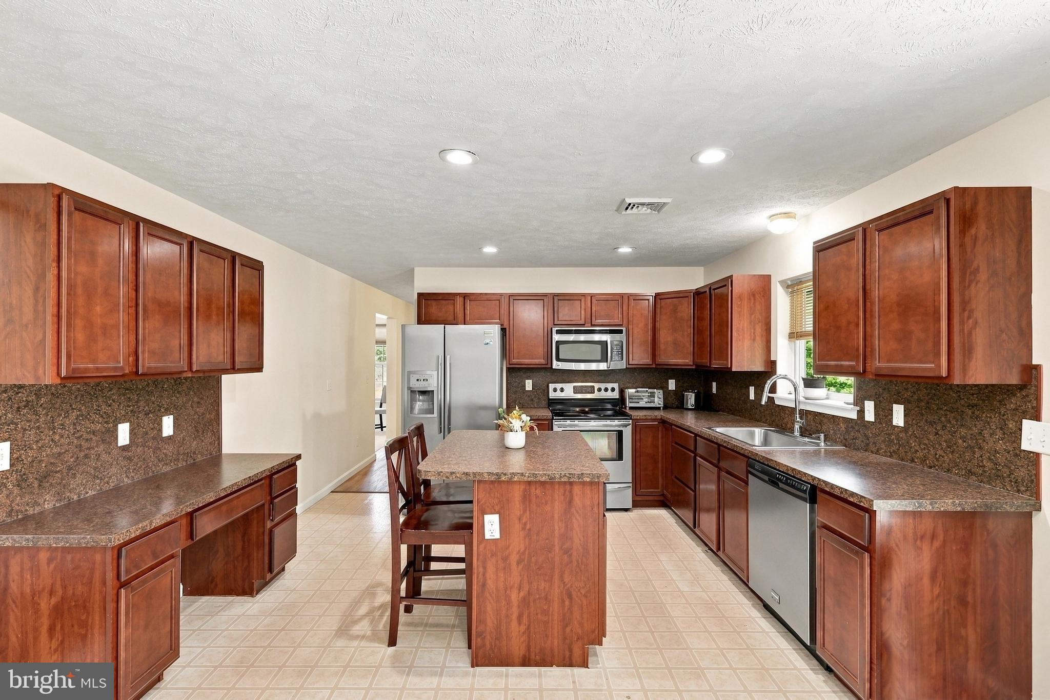 152 Granite Road Long Pond, PA 18334 - Photo 16 of 42 Gallery Image 16