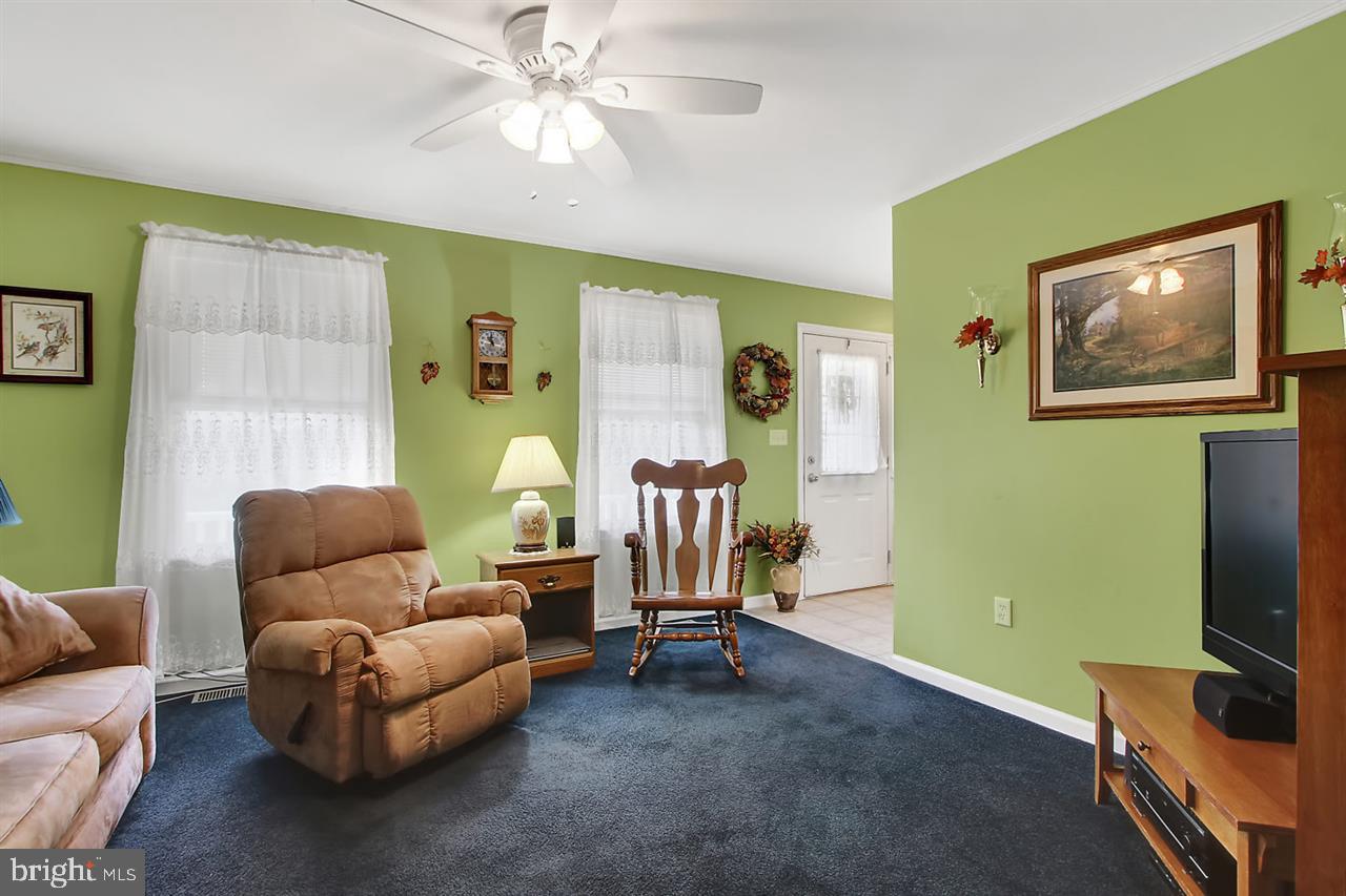 3805 Turkeyfoot Road Westminster, MD 21158 - Photo 3 of 30 Gallery Image 3
