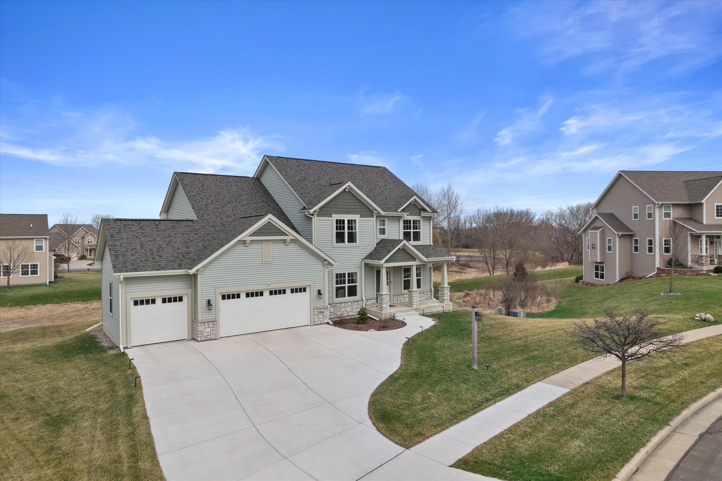 1316 Orchard View Lane Mukwonago, WI 53149 - Photo 4 of 52 Front