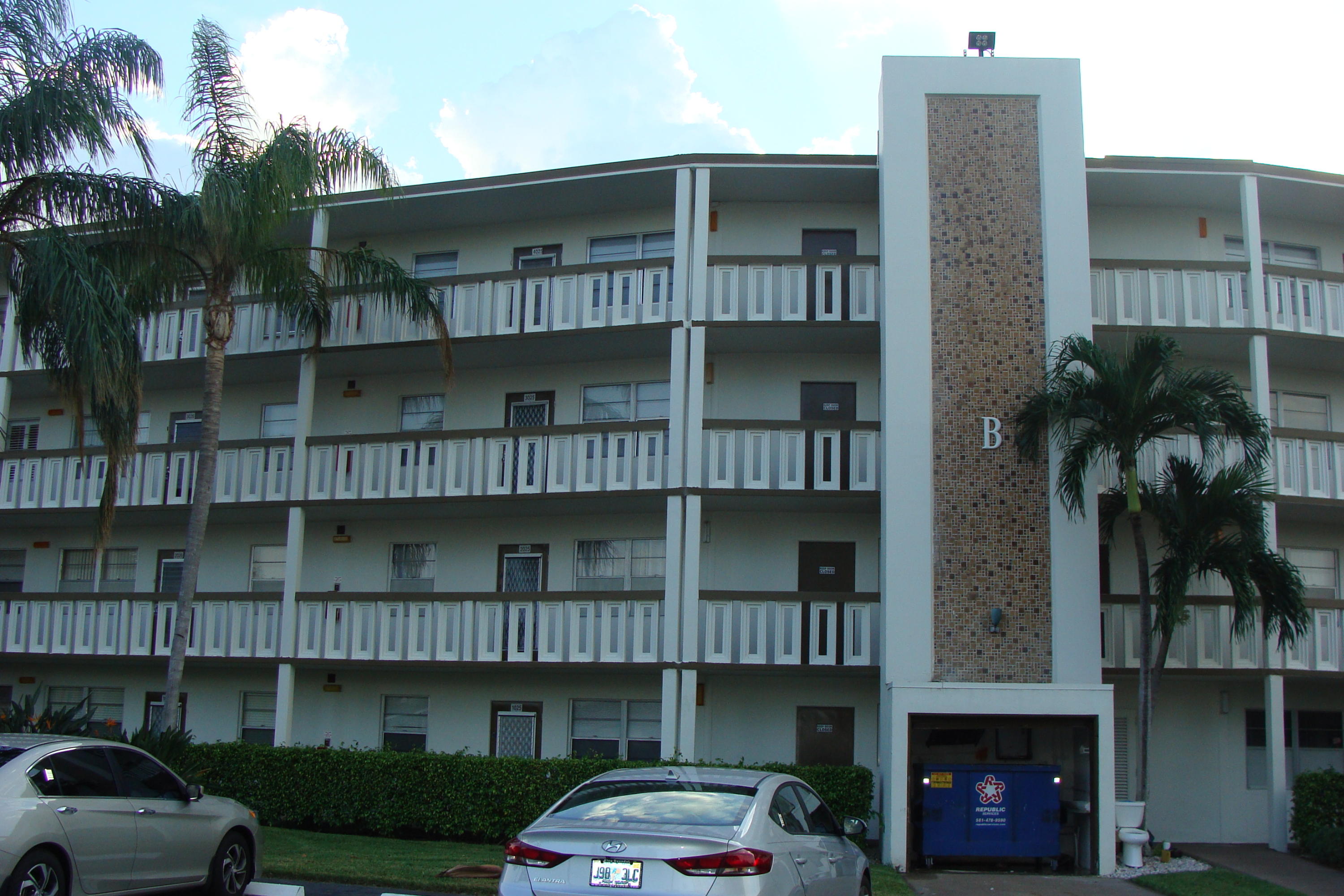 3027 Hythe B, Unit 3027 Boca Raton, FL 33434 - Photo 1 of 10 Front Entrance