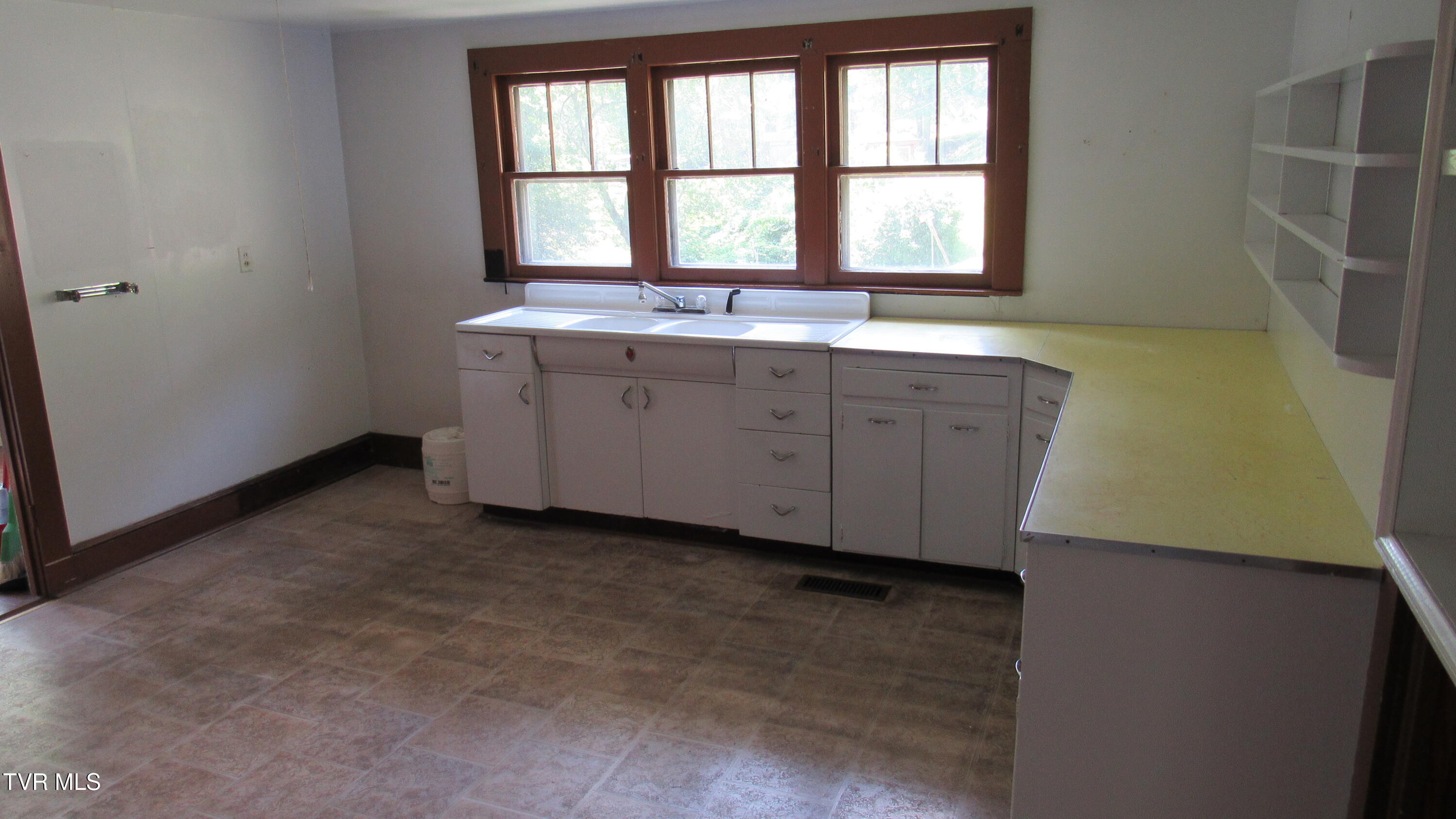 5428 Guest River Road Norton, VA 24273 - Photo 14 of 26 Kitchen