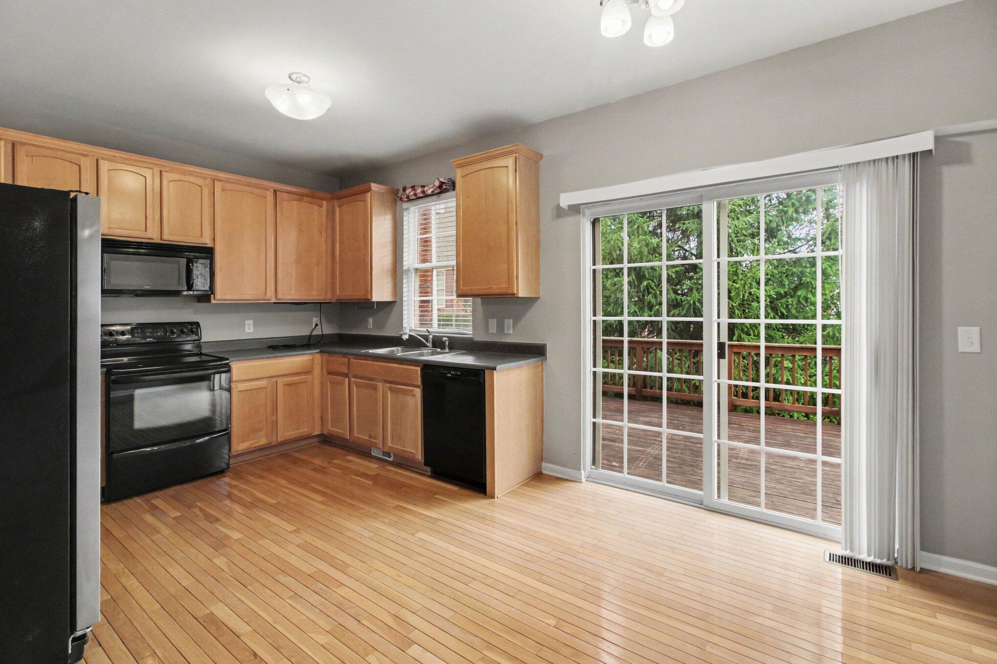41785 Mitchell Road Novi, MI 48377 - Photo 4 of 15 Kitchen