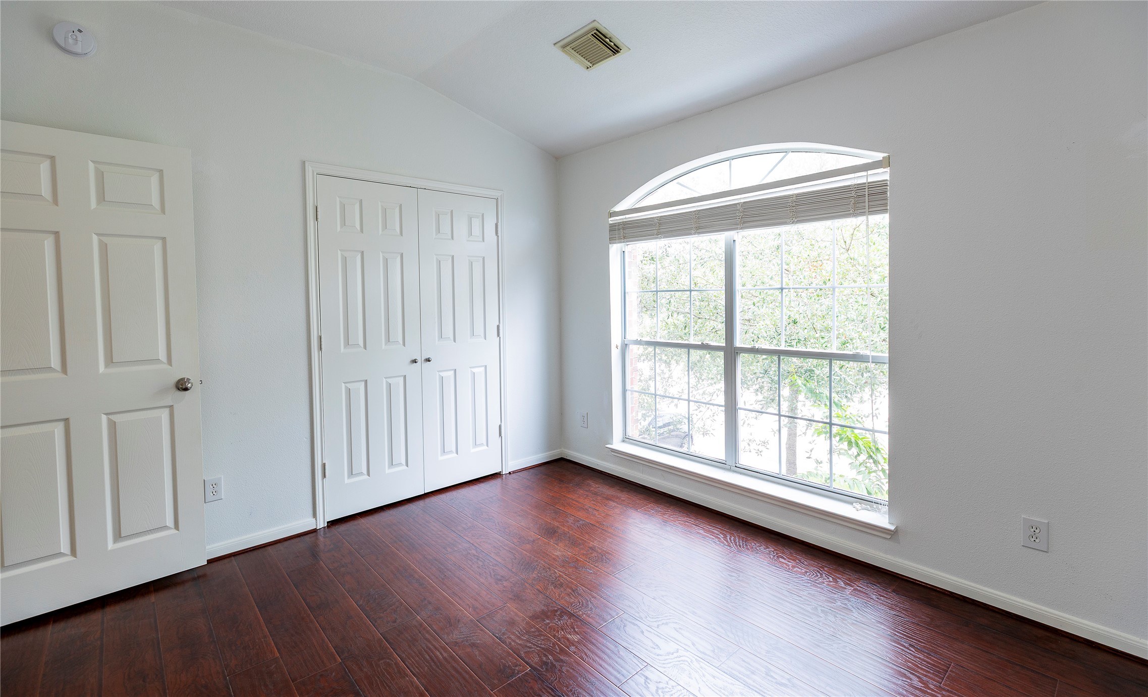 8218 Rushing Stream Court Tomball, TX 77375 - Photo 16 of 16 Upstairs Bed