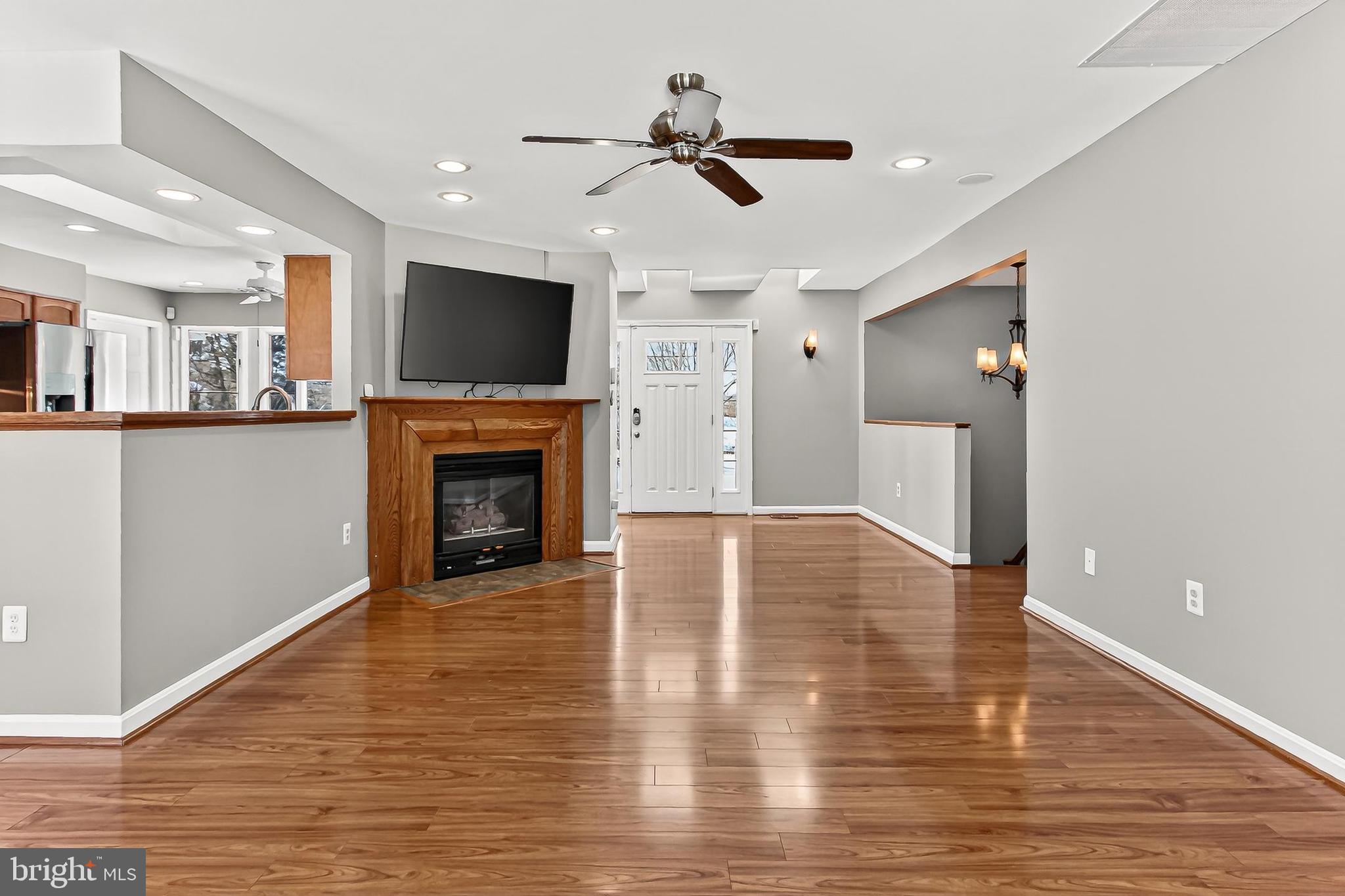 8564 Opal Road Warrenton, VA 20186 - Photo 5 of 88 Gallery Image 5