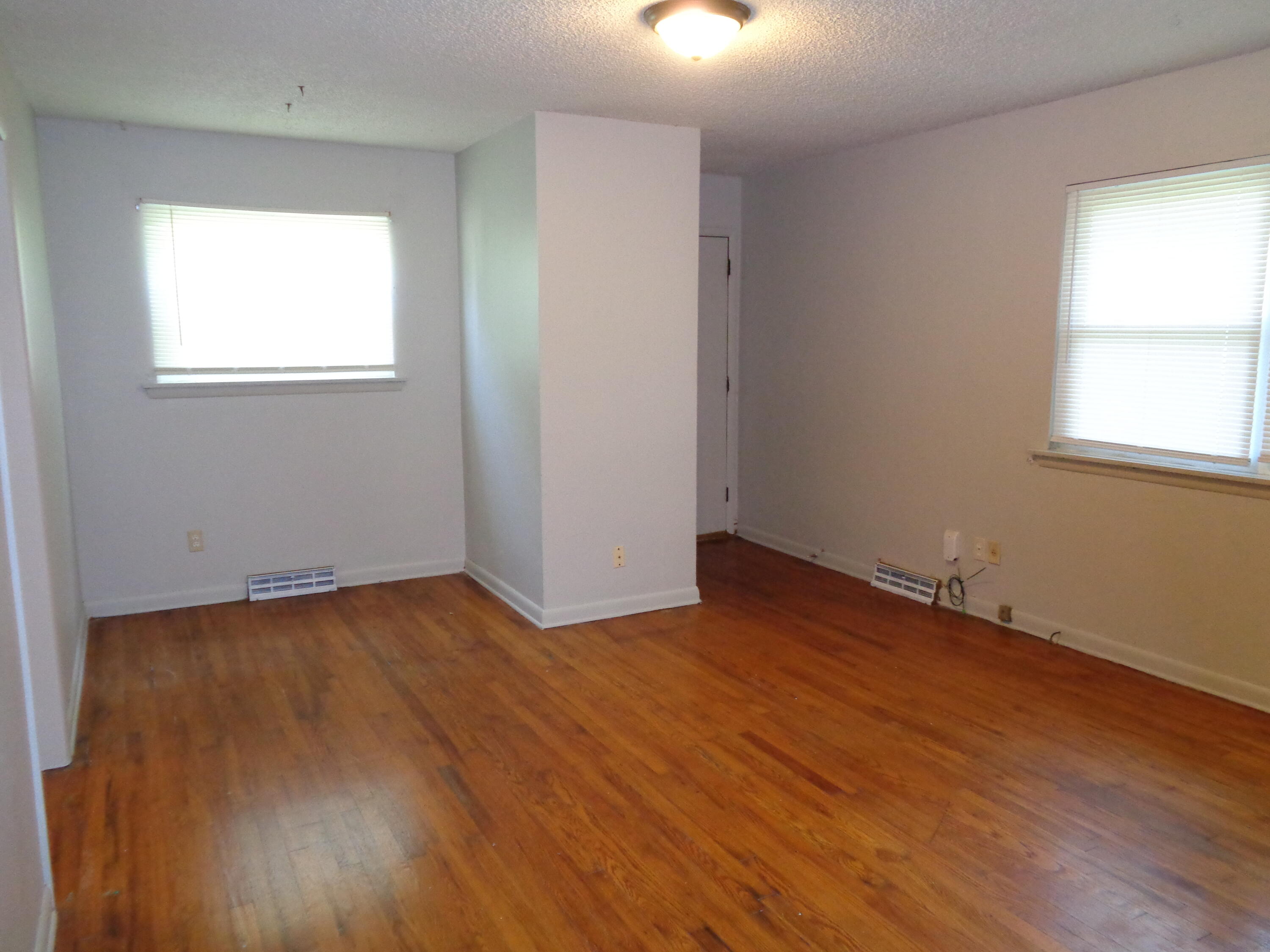 1200 West Atlantic Street Springfield, MO 65803 - Photo 6 of 15 DSC01394