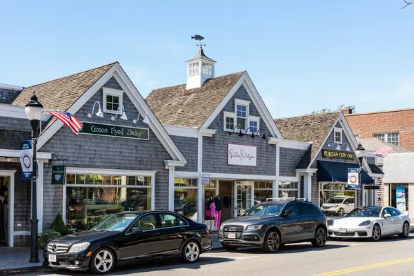$1,750,000 | 72 Loop Road, Falmouth, MA 02540
