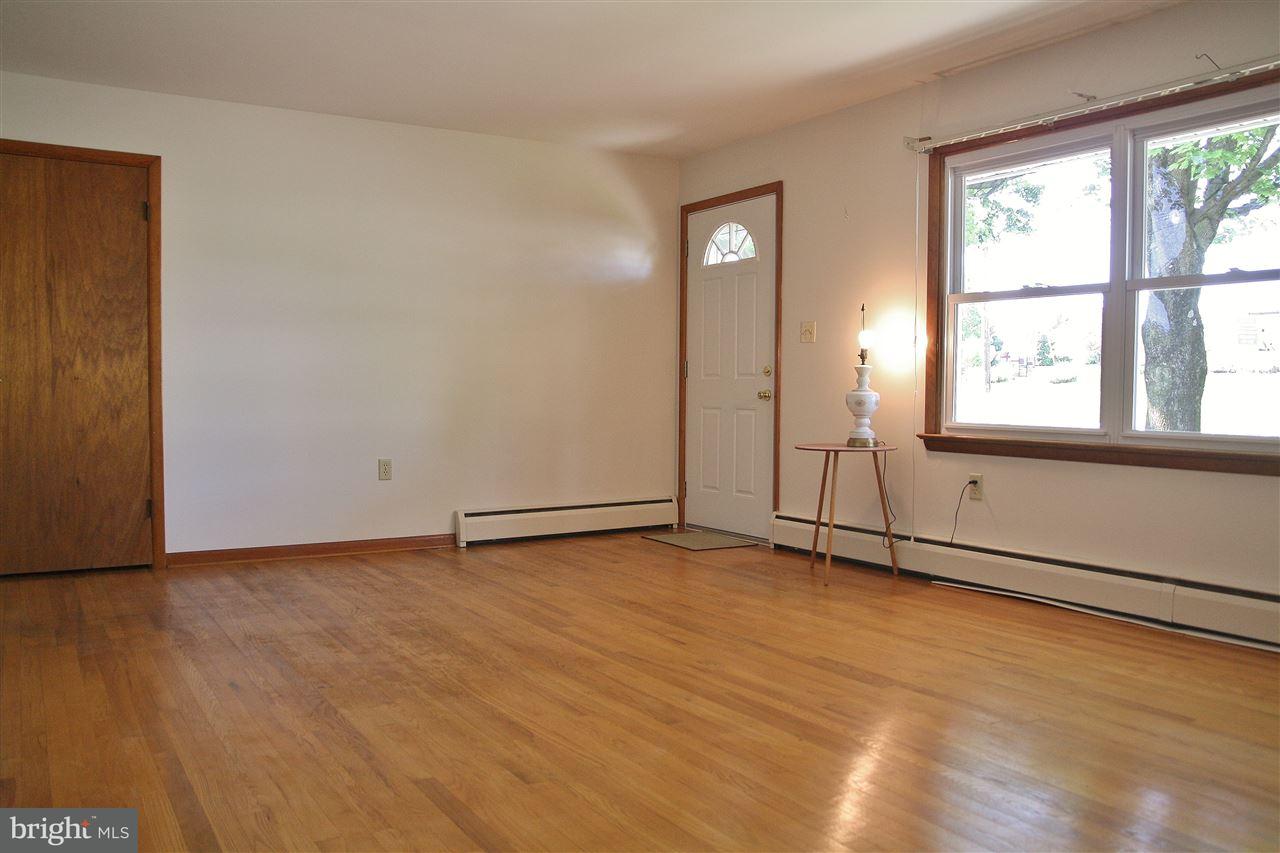230 Salt Road Enola, PA 17025 - Photo 5 of 25 Gallery Image 5