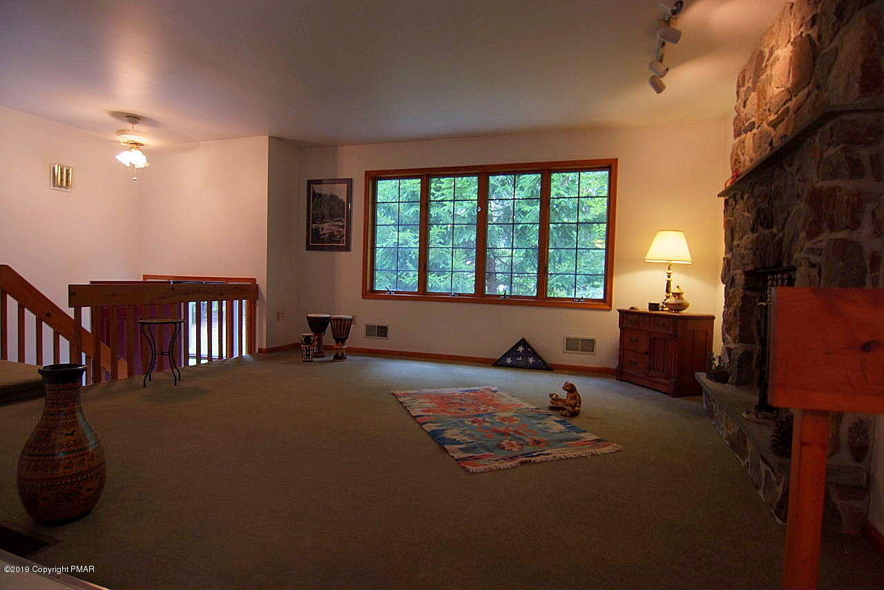422 Neyhart Road Stroudsburg, PA 18360 - Photo 14 of 81 13