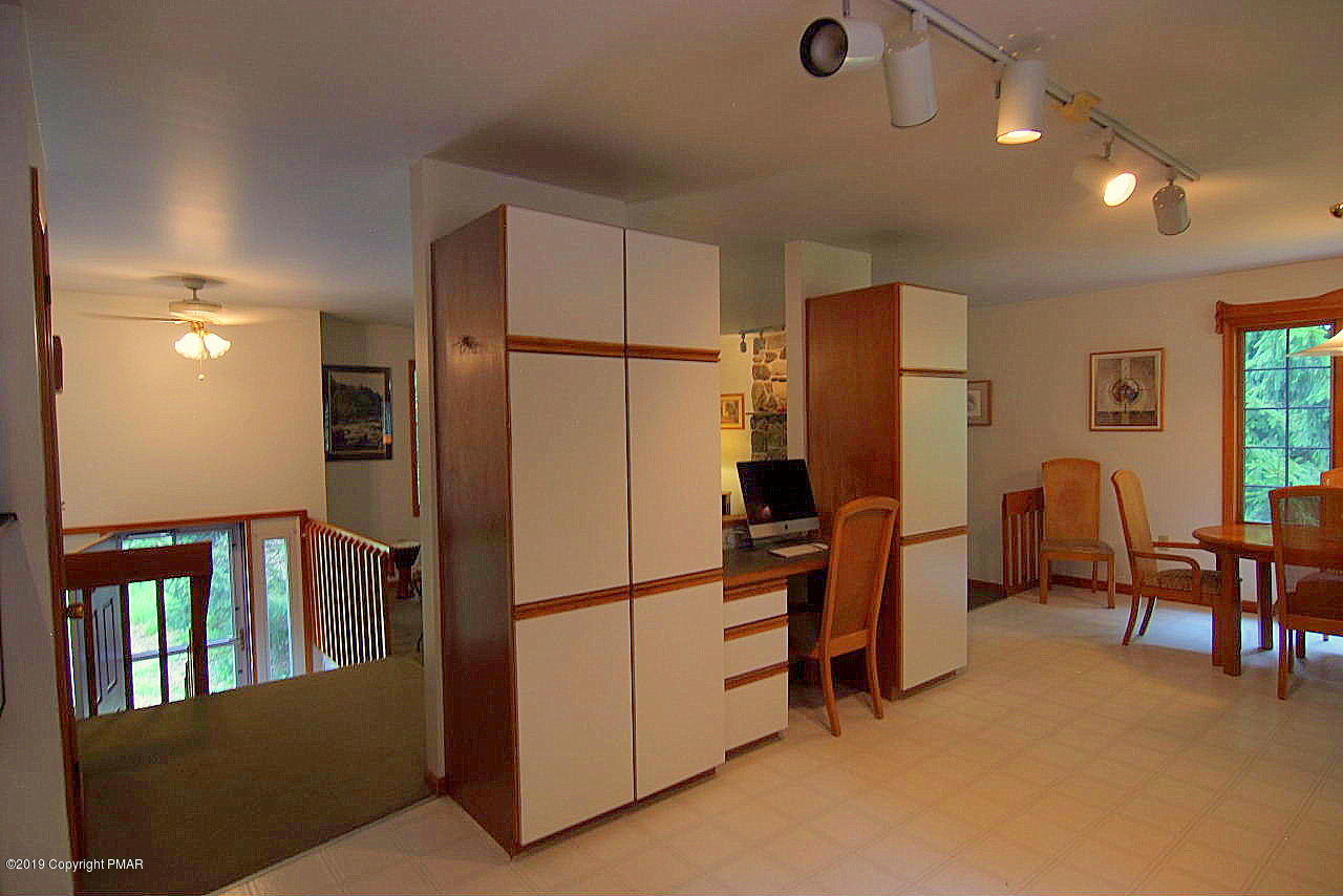 422 Neyhart Road Stroudsburg, PA 18360 - Photo 19 of 81 18