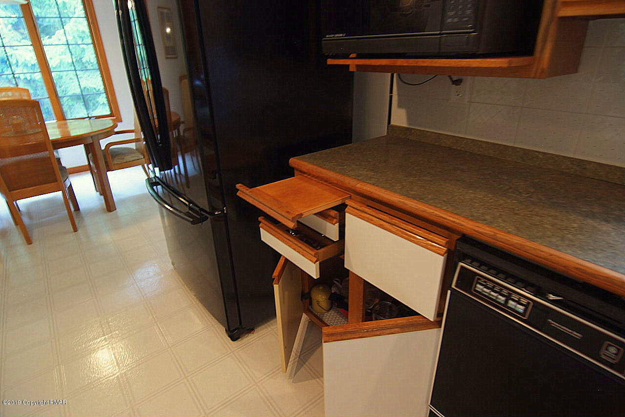 422 Neyhart Road Stroudsburg, PA 18360 - Photo 25 of 81 24