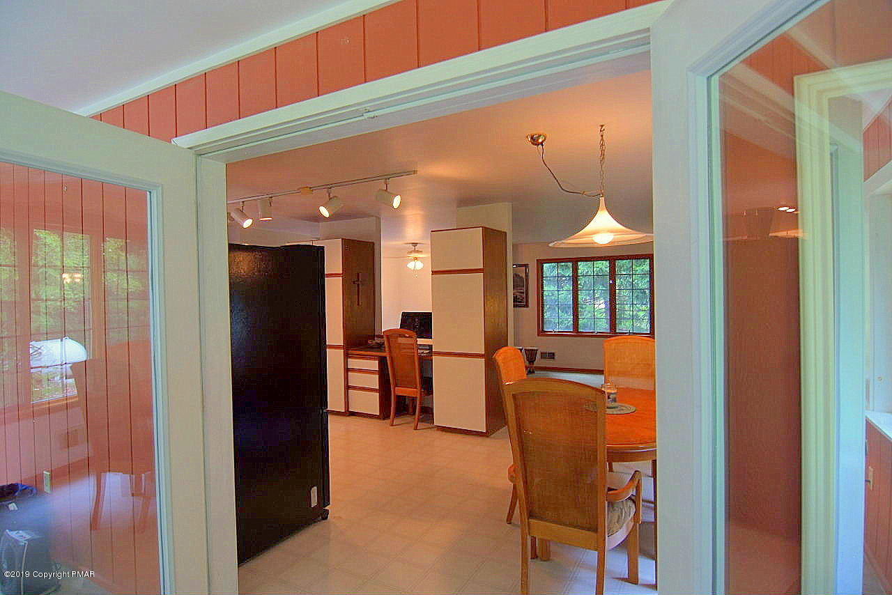 422 Neyhart Road Stroudsburg, PA 18360 - Photo 36 of 81 35