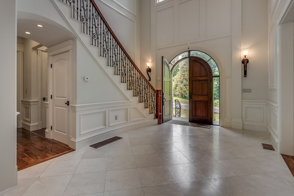 89 Farm Lane Westwood, MA 02090 - Photo 3 of 28