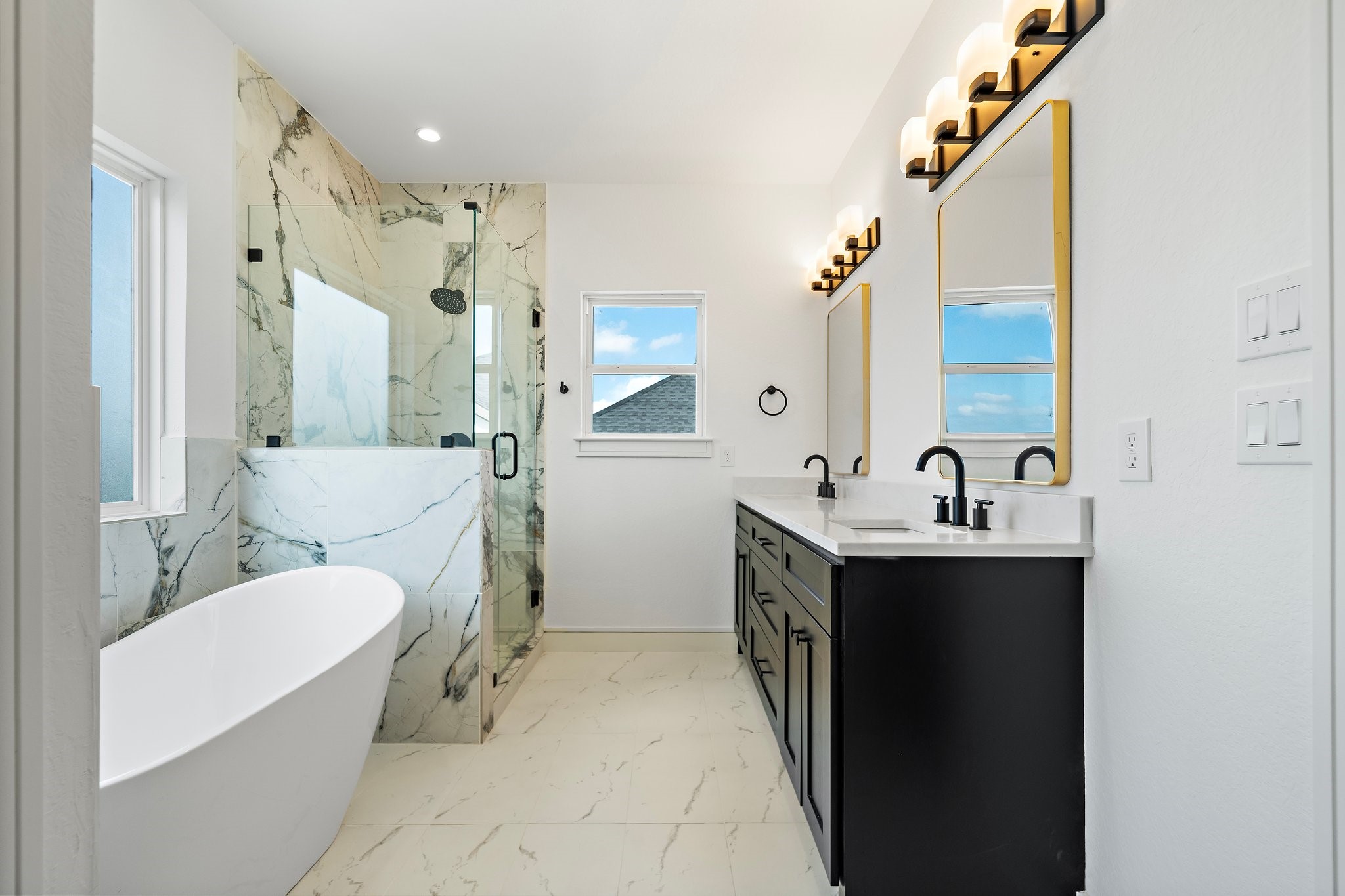 1005 East 28th Street Houston, TX 77009 - Photo 22 of 35 a bathroom with a sink toilet and shower