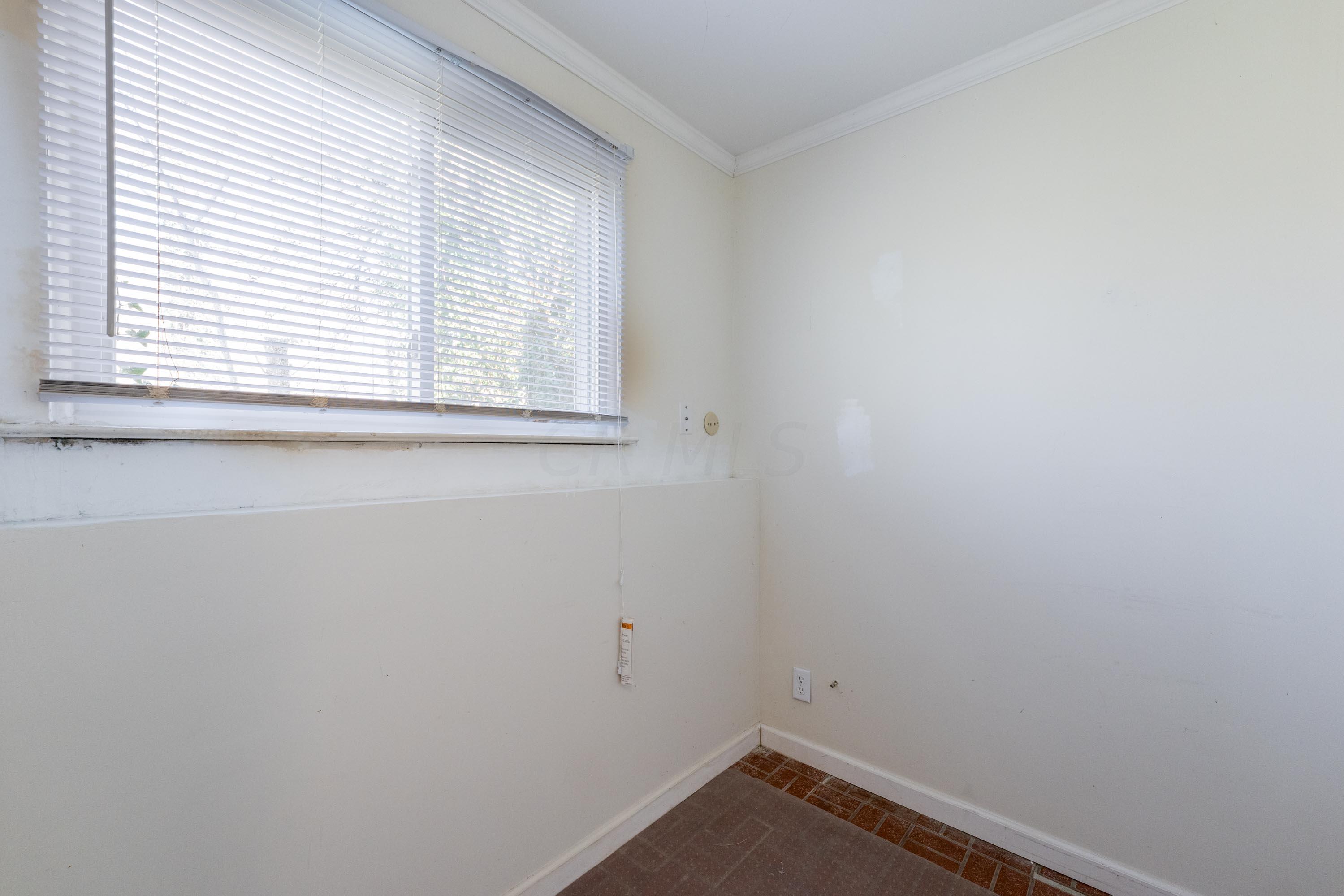4985 Refugee Road Columbus, OH 43232 - Photo 66 of 74 Den/Office