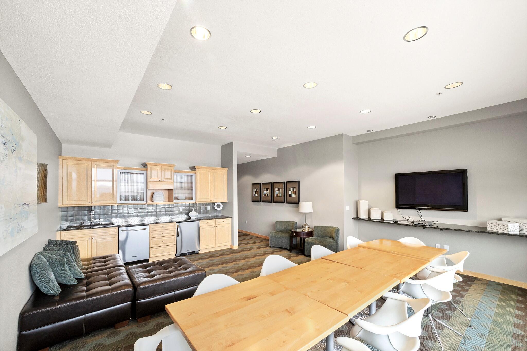 106 West Seeboth Street, Unit 407 Milwaukee, WI 53204 - Photo 37 of 42 The Point - Meeting Room
