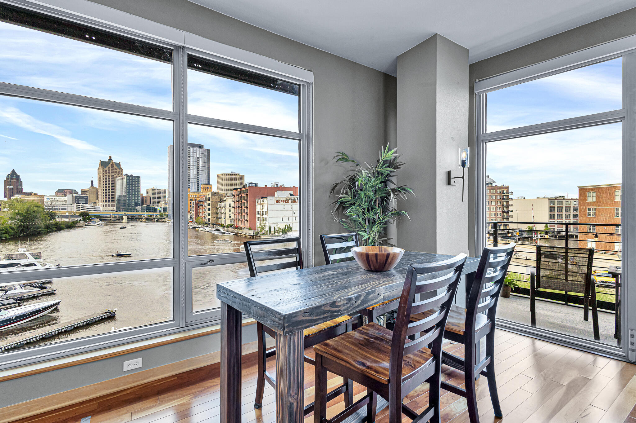 106 West Seeboth Street, Unit 407 Milwaukee, WI 53204 - Photo 7 of 42 Dining