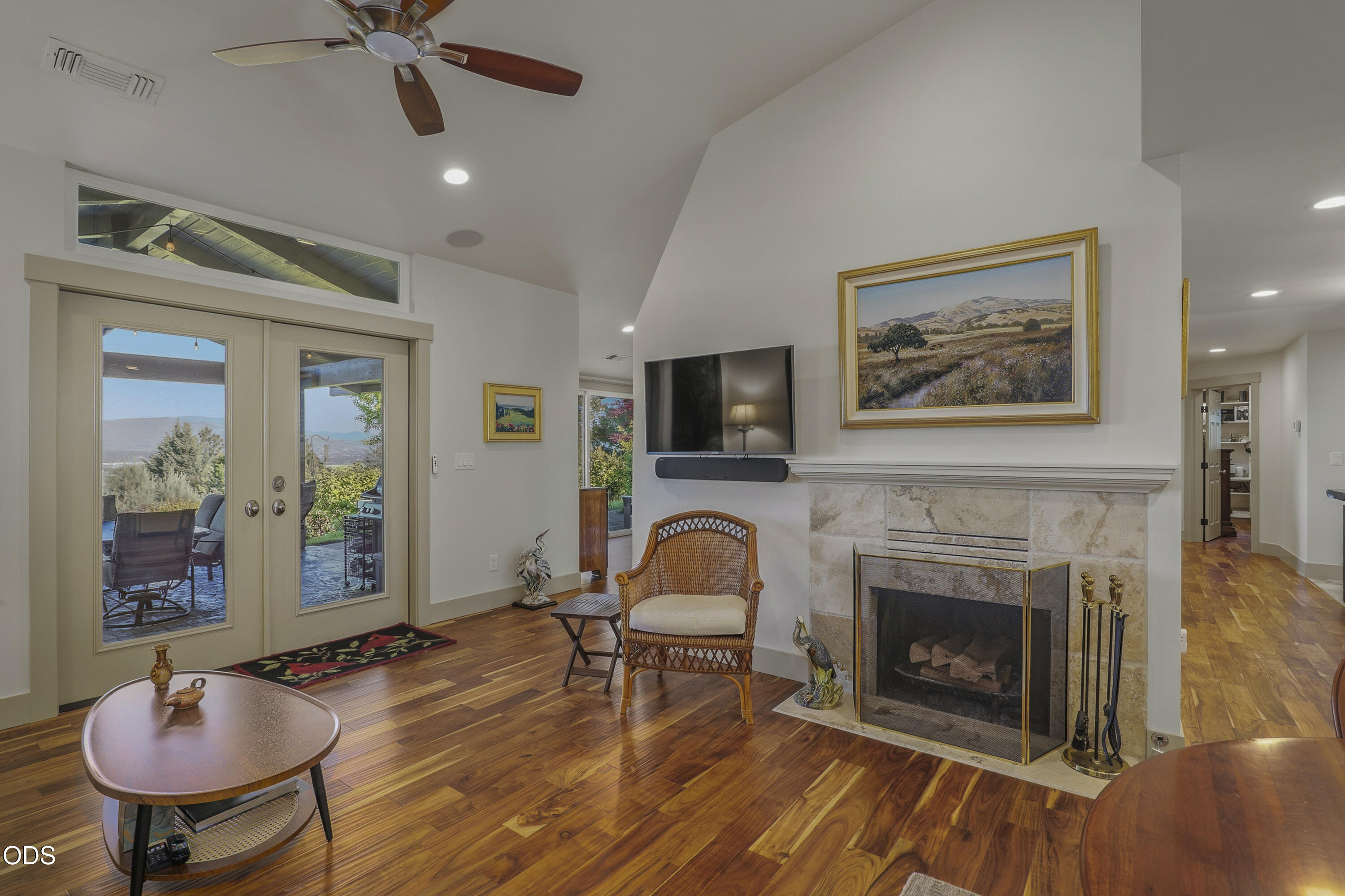 2564 Old Military Road Central Point, OR 97502 - Photo 17 of 58