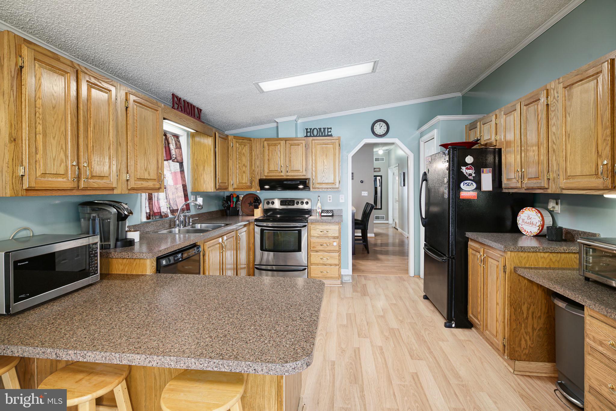 1009 Crystle Road Aston, PA 19014 - Photo 15 of 37