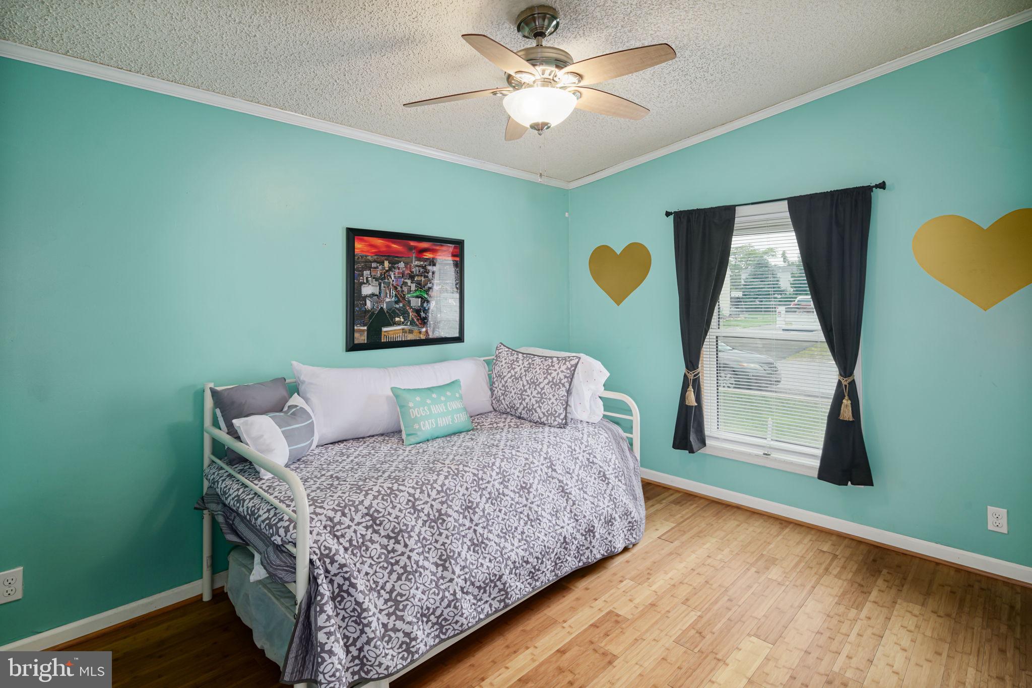 1009 Crystle Road Aston, PA 19014 - Photo 18 of 37