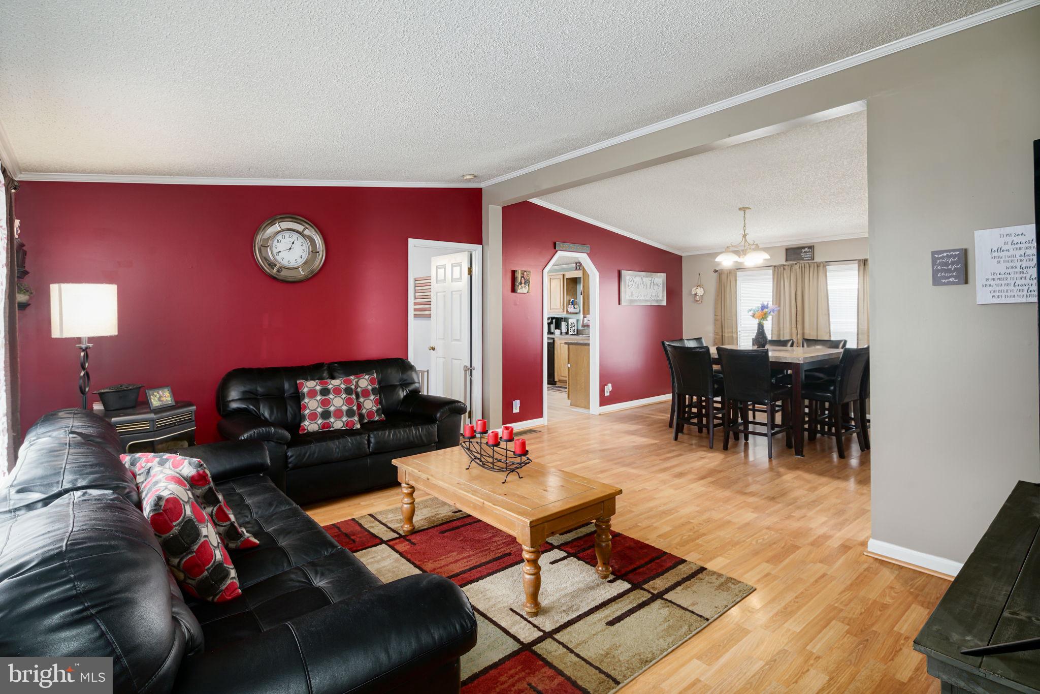 1009 Crystle Road Aston, PA 19014 - Photo 4 of 37